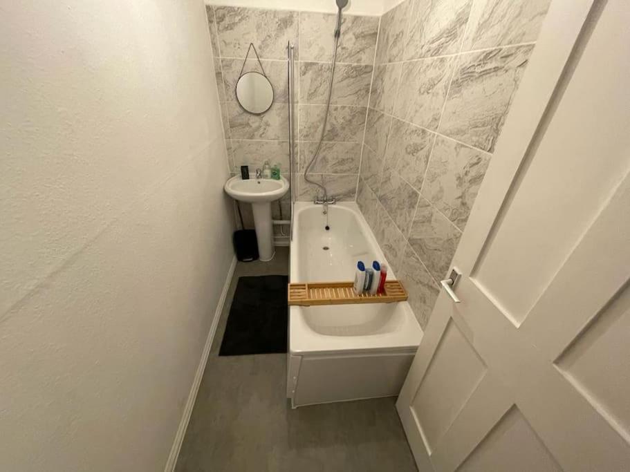 Stunning 2 Bedroom On Tower Bridge Londra Dış mekan fotoğraf