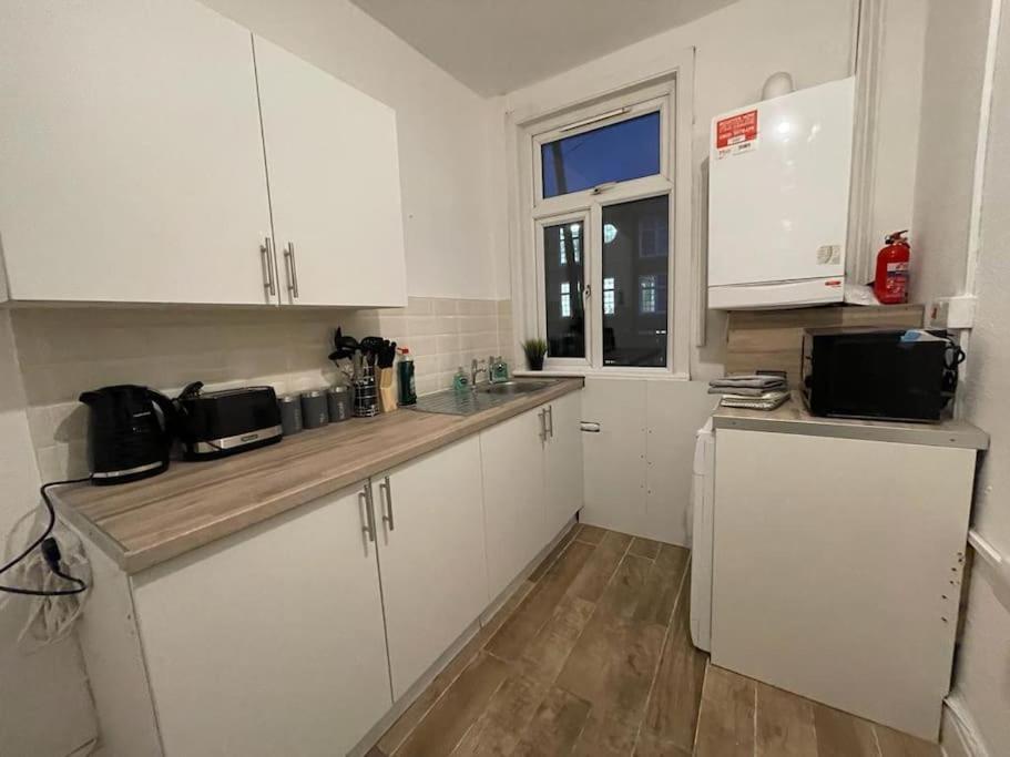 Stunning 2 Bedroom On Tower Bridge Londra Dış mekan fotoğraf