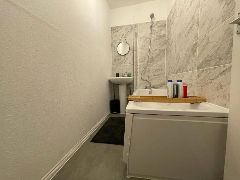 Stunning 2 Bedroom On Tower Bridge Londra Dış mekan fotoğraf