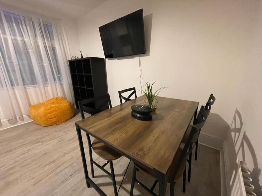 Stunning 2 Bedroom On Tower Bridge Londra Dış mekan fotoğraf